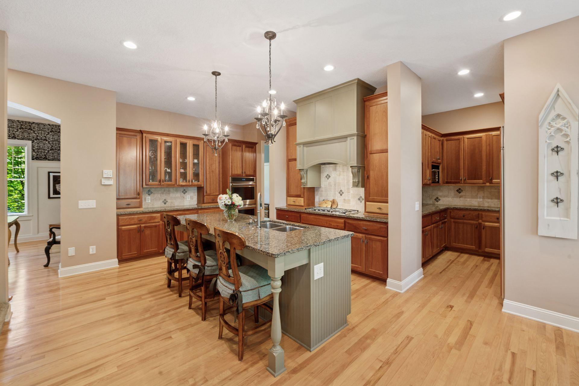 17244 Valley Road, Eden Prairie, Minnesota image 15