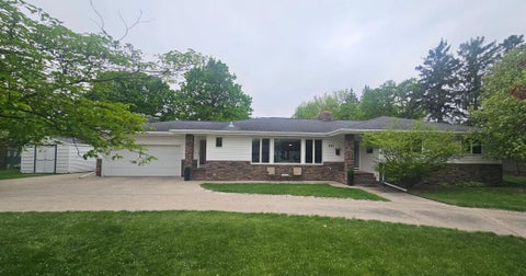 Homes For Sale - 225 Wegener Drive<br/> Breckenridge, MN 56520