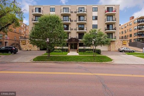 Condo For Sale - 2928 Dean Parkway<br/> Minneapolis, MN 55416