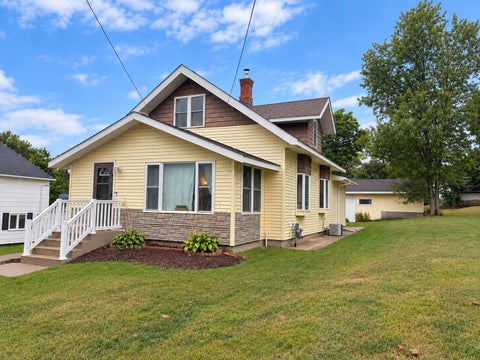 Homes For Sale - 610 Gillis Avenue<br/> Browerville, MN 56438