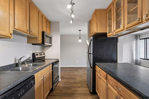 Condo For Sale - 4110 Rahn Road<br/> Eagan, MN 55122