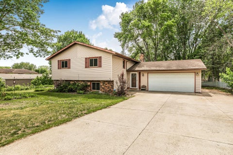 Homes For Sale - 2156 Morningside Drive<br/> Benton County, Saint Cloud, MN 56304