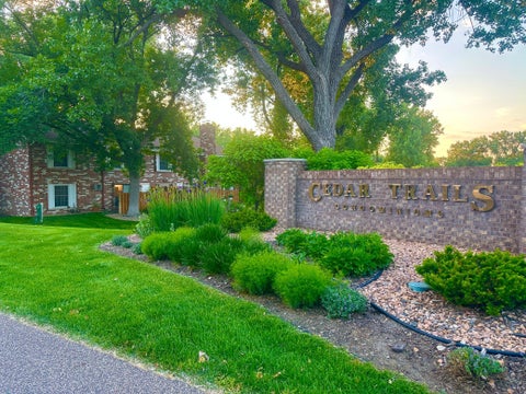 Condo For Sale - 4548 Cedar Lake Road<br/> Minneapolis, MN 55416