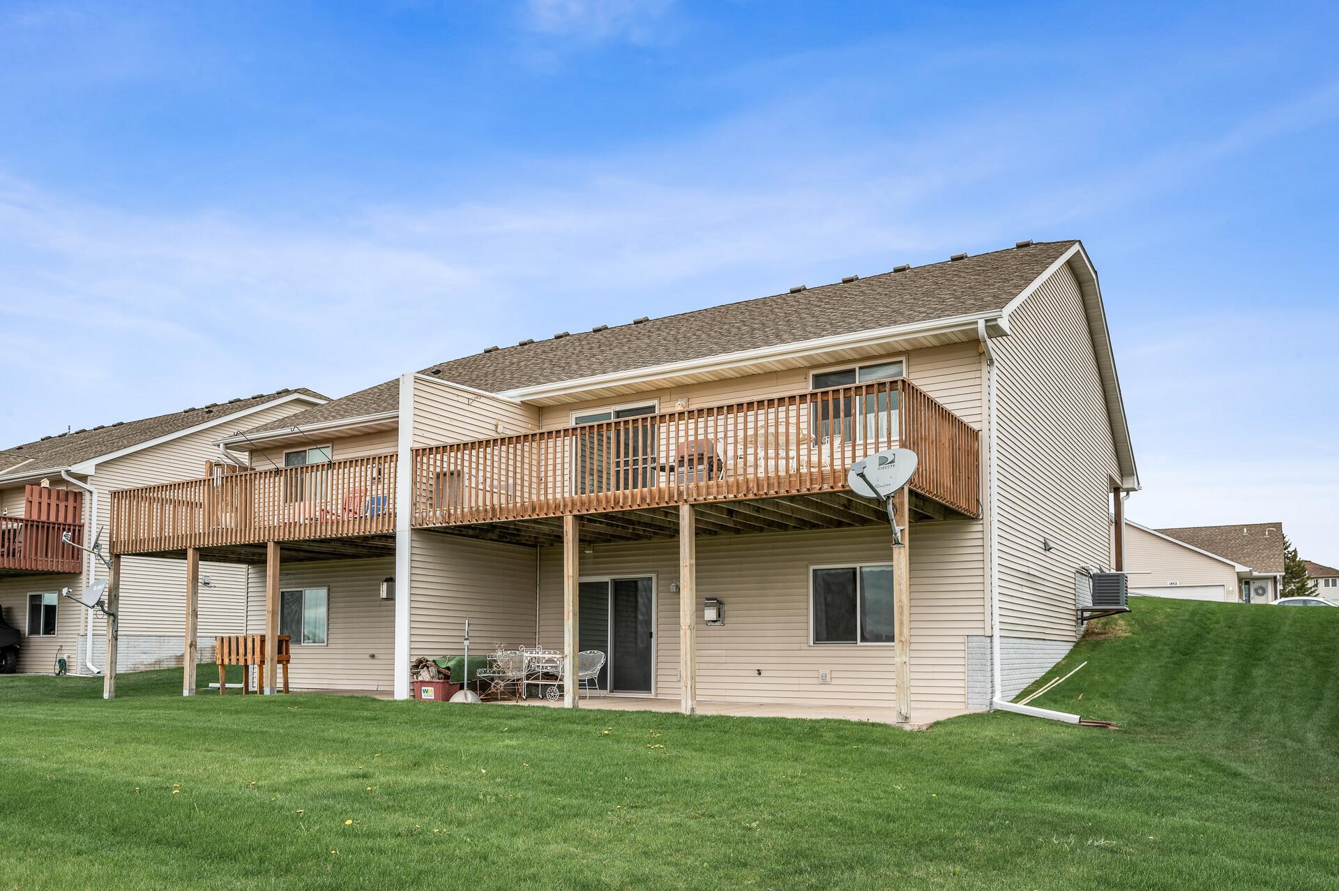 1801 Lakeridge Way, Waconia, Minnesota image 4