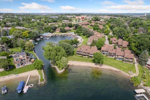 Townhouse For Sale - 6520 Harbor Place<br/> Prior Lake, MN 55372