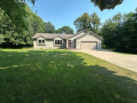 Homes For Sale - 9 Nakota Drive<br/> Spicer, MN 56288