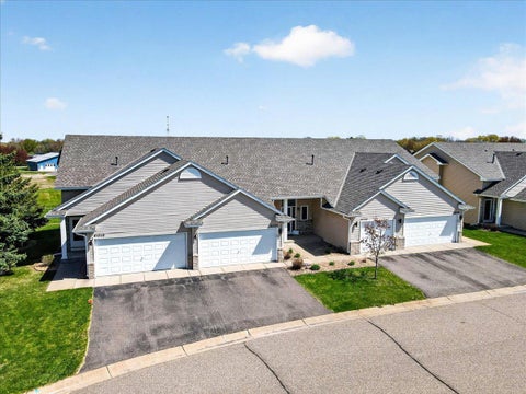 Townhouse For Sale - 21712 Evergreen Trail<br/> Hennepin County, Rogers, MN 55374