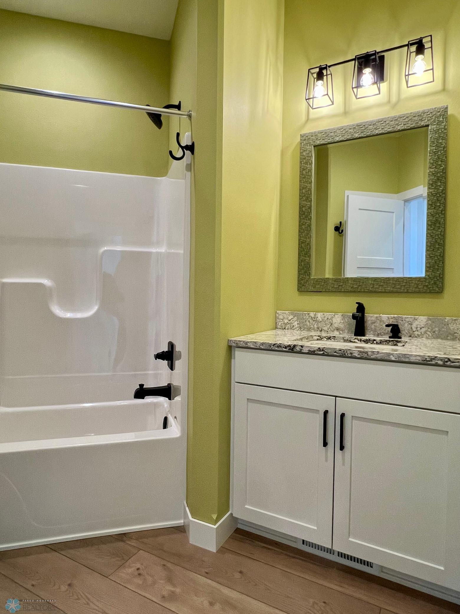 West Fargo, North Dakota 58078, United States, 2 Bedrooms Bedrooms, ,2 BathroomsBathrooms,Residential,Pending,44110