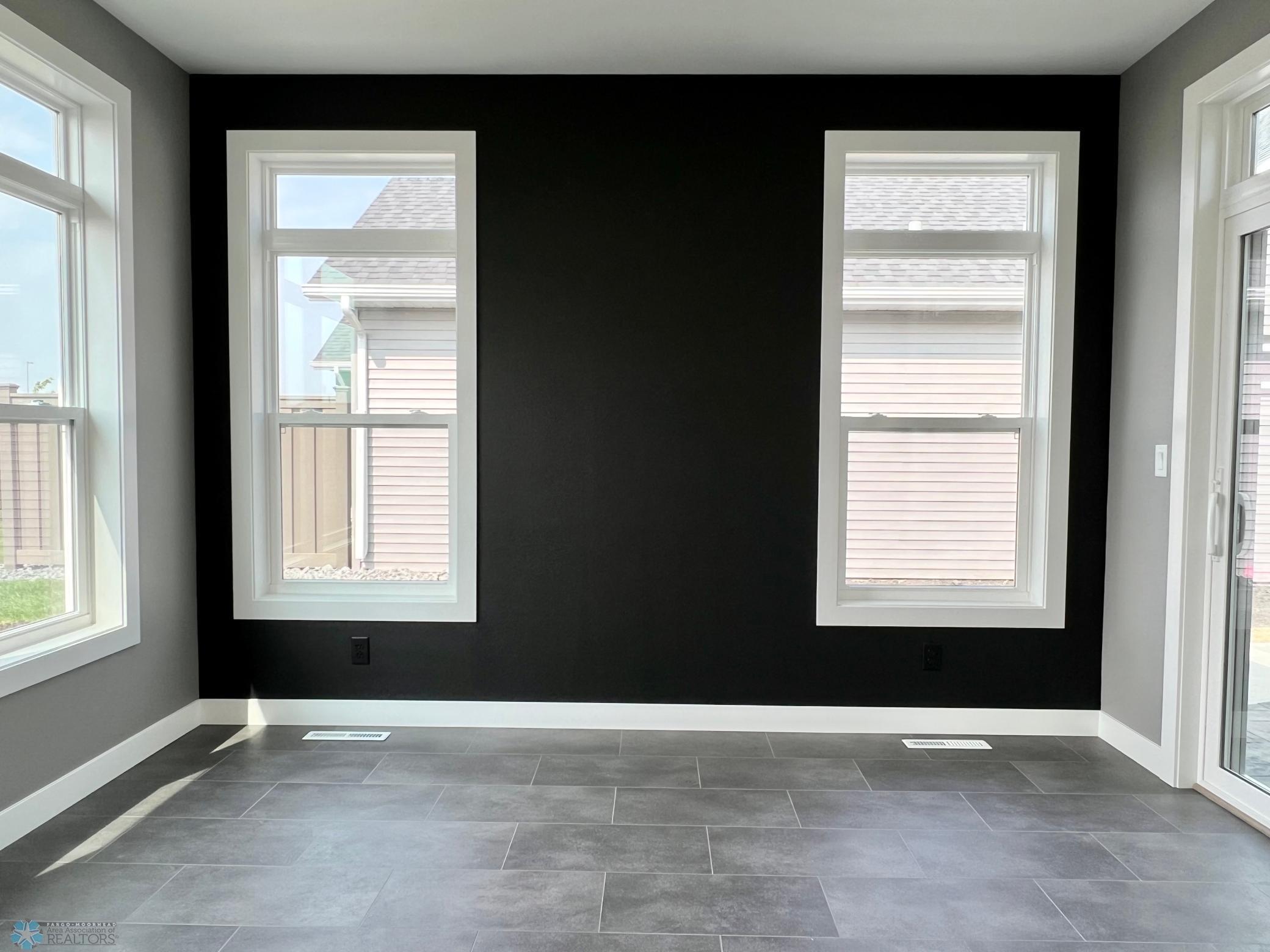 West Fargo, North Dakota 58078, United States, 2 Bedrooms Bedrooms, ,2 BathroomsBathrooms,Residential,Pending,44110