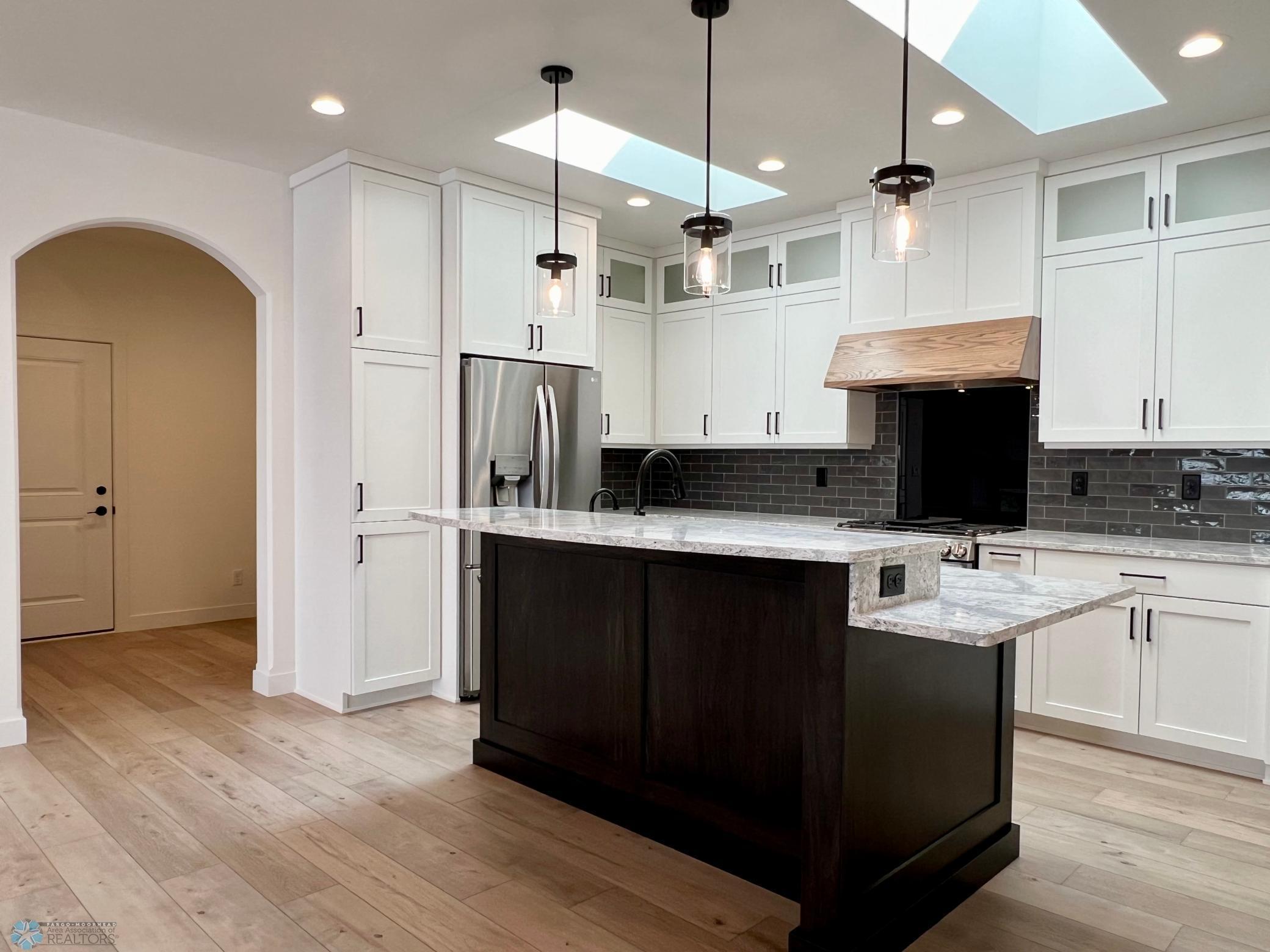 West Fargo, North Dakota 58078, United States, 2 Bedrooms Bedrooms, ,2 BathroomsBathrooms,Residential,Pending,44110