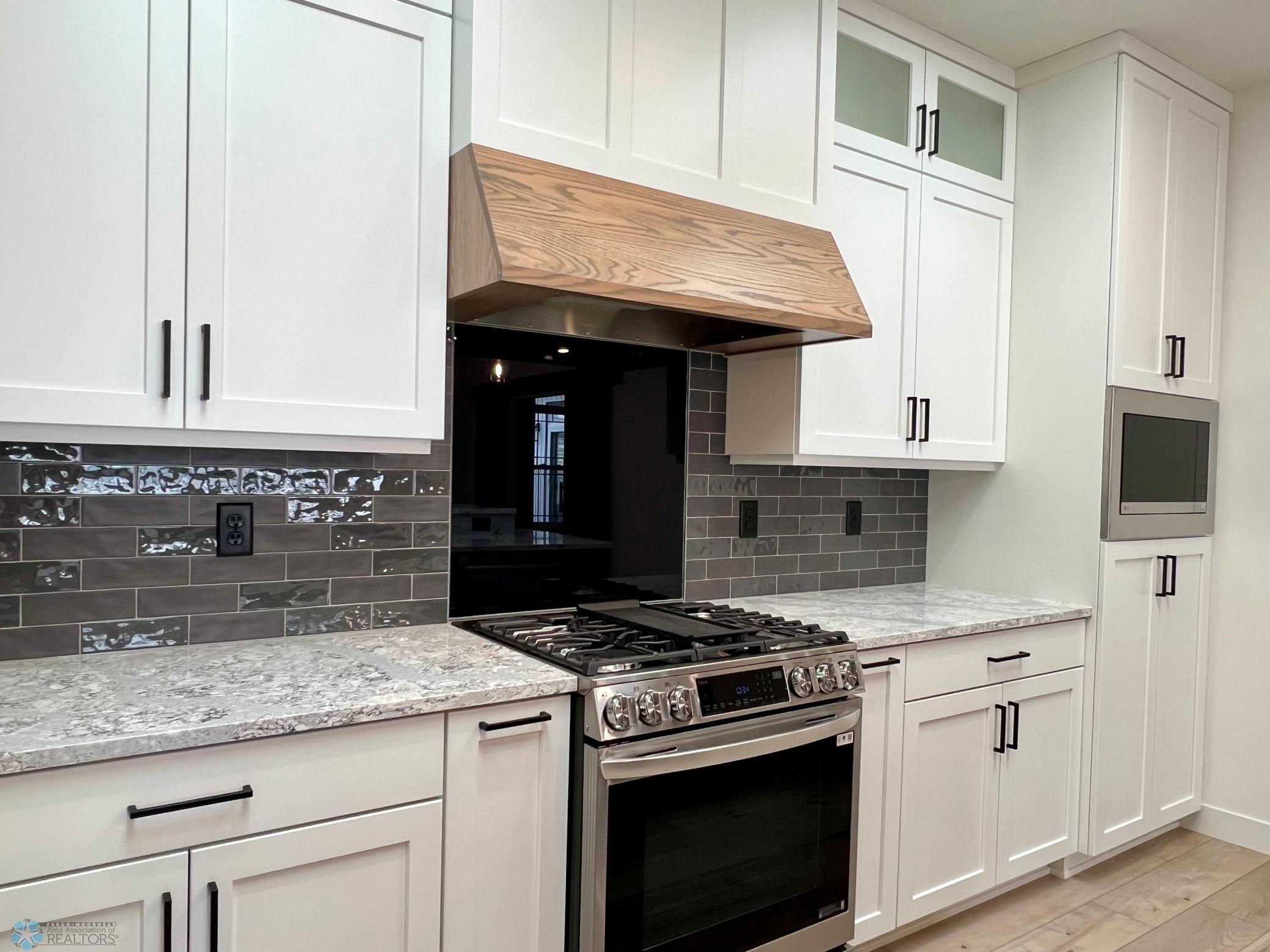 West Fargo, North Dakota 58078, United States, 2 Bedrooms Bedrooms, ,2 BathroomsBathrooms,Residential,Pending,44110