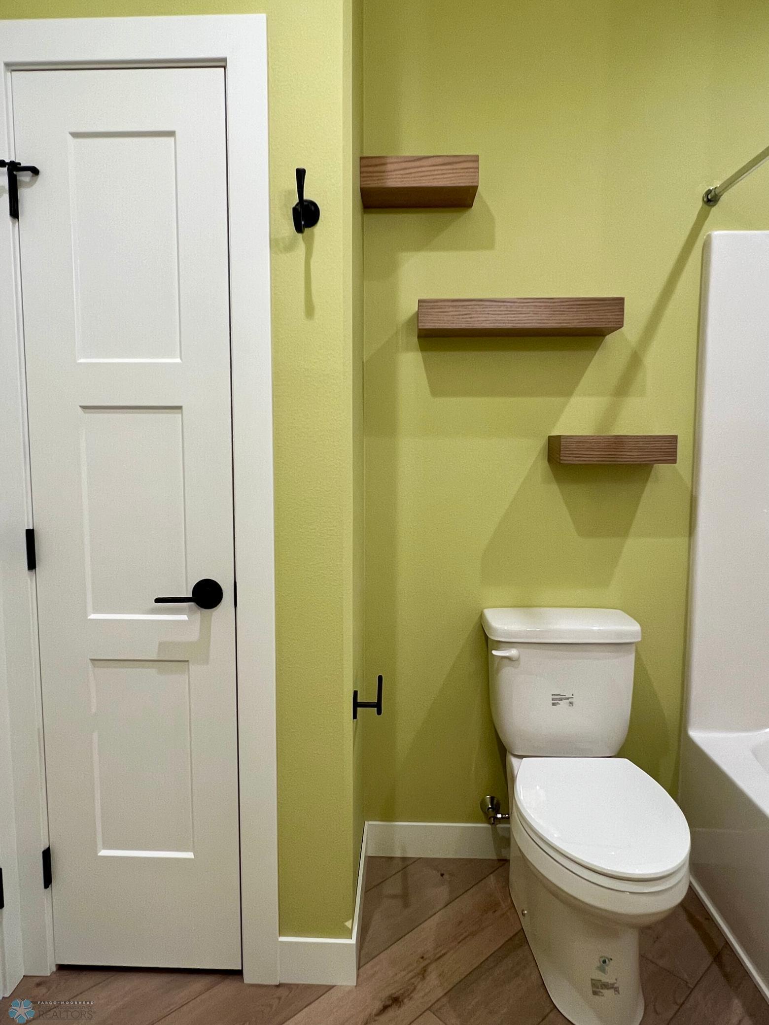 West Fargo, North Dakota 58078, United States, 2 Bedrooms Bedrooms, ,2 BathroomsBathrooms,Residential,Pending,44110