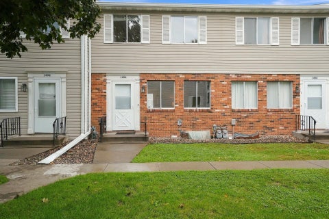 Townhouse For Sale - 1496 Goodwin Avenue<br/> Oakdale, MN 55128