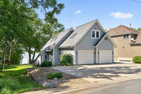Homes For Sale - 2937 Lake Shore Avenue<br/> Hennepin County, Maple Plain, MN 55359