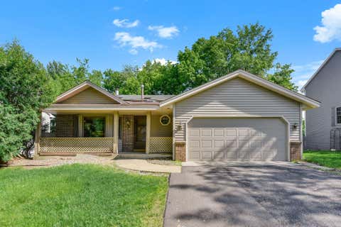 Homes For Sale - 400 Interlachen Road<br/> Dakota County, Burnsville, MN 55306