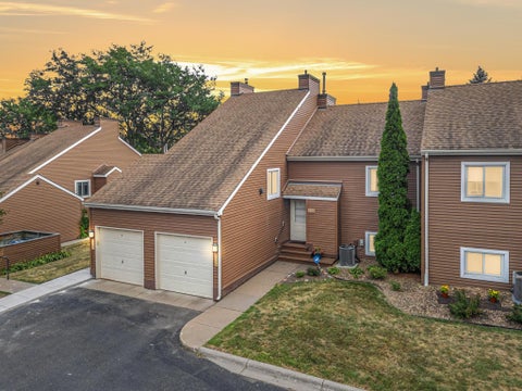 Townhouse For Sale - 804 Seal Street<br/> Ramsey County, Saint Paul, MN 55114