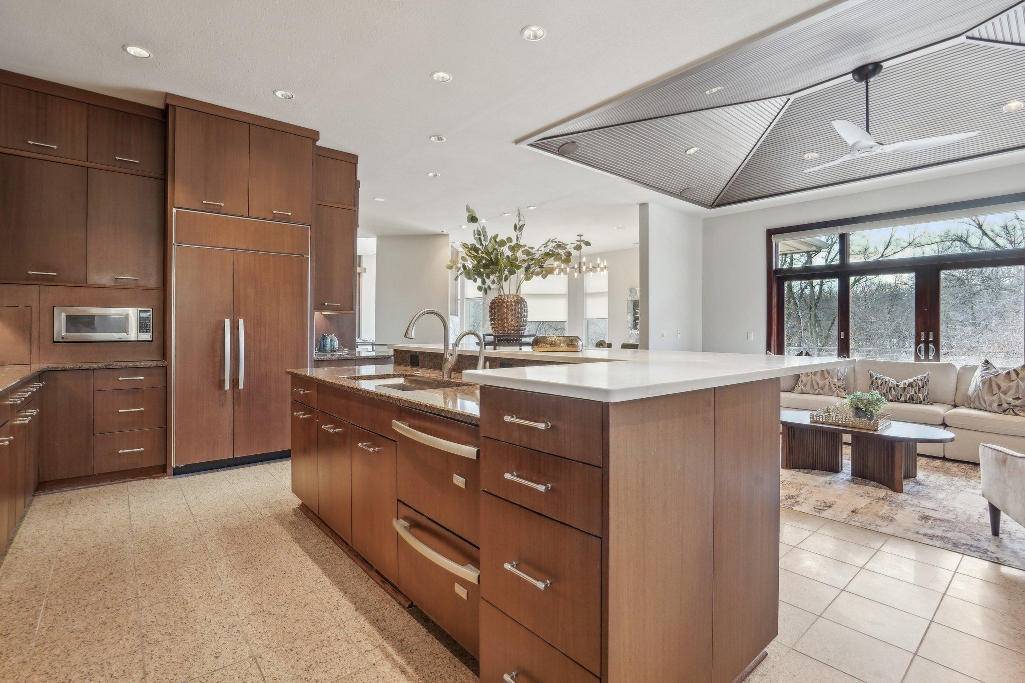 9730 Sky Lane, Eden Prairie, Minnesota image 12