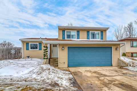 Homes For Sale - 622 12th Avenue<br/> Cass County, West Fargo, ND 58078