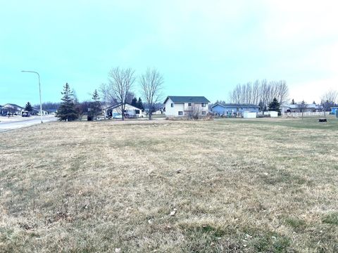 Vacant Land For Sale - 405 Dale Avenue<br/> Roseau County, Warroad, MN 56763