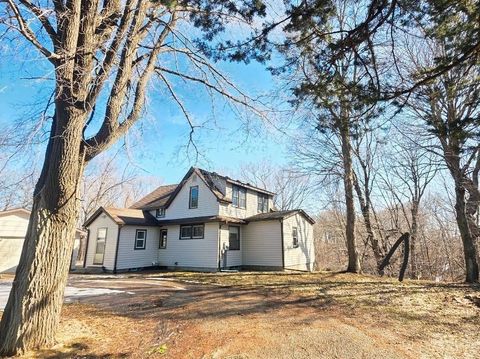 Homes For Sale - 52765 409th Avenue<br/> Nicollet County, North Mankato, MN 56003