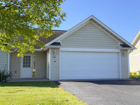 Townhouse For Sale - 720 35th Street<br/> Bemidji, MN 56601