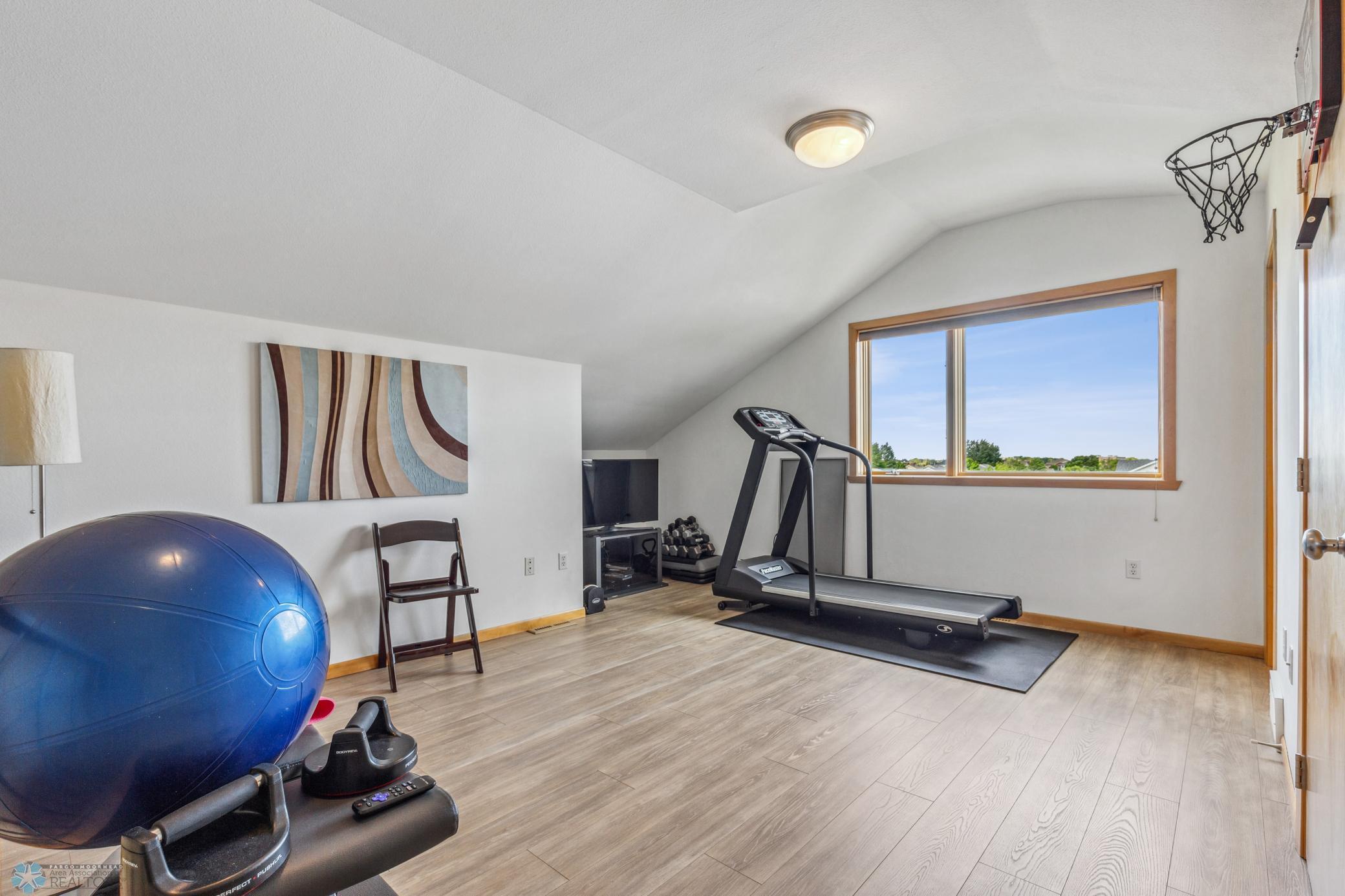 Fargo, North Dakota 58104, United States, 3 Bedrooms Bedrooms, ,3 BathroomsBathrooms,Residential,Pending,54991