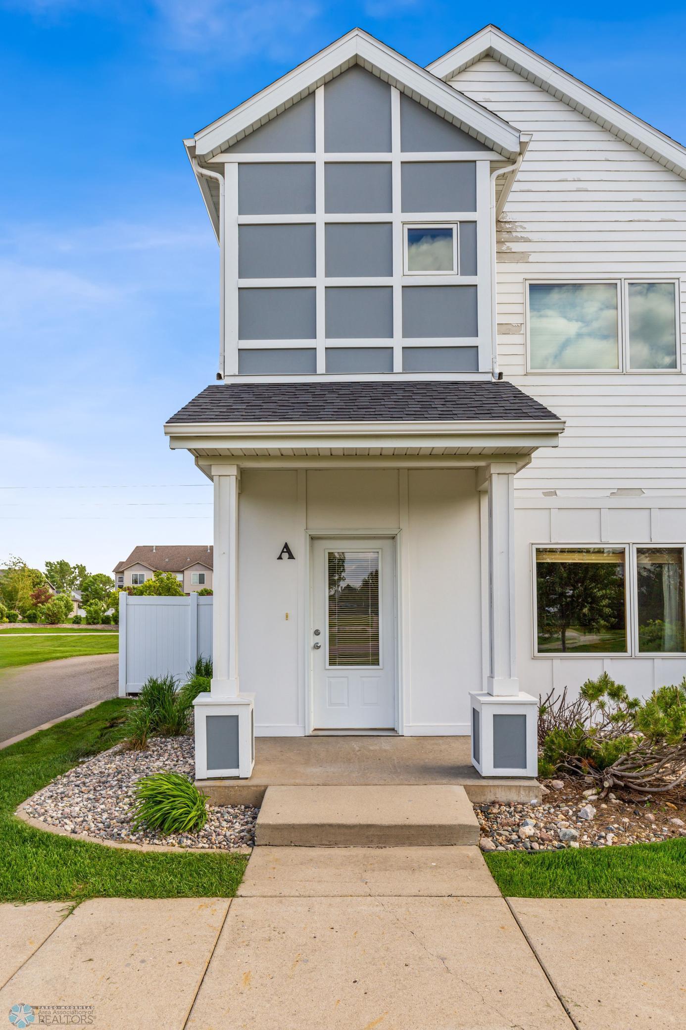 Fargo, North Dakota 58104, United States, 3 Bedrooms Bedrooms, ,3 BathroomsBathrooms,Residential,Pending,54991