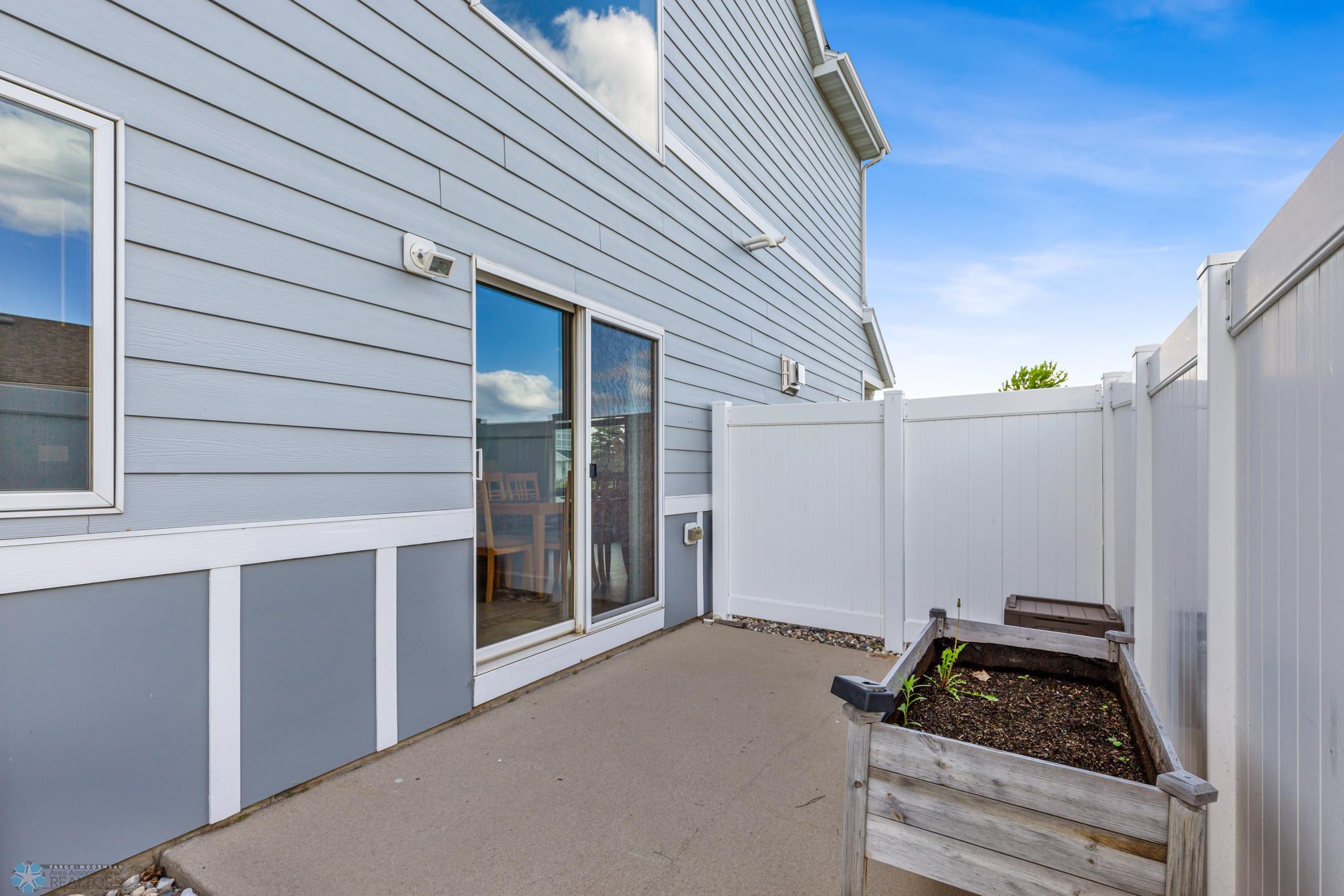 Fargo, North Dakota 58104, United States, 3 Bedrooms Bedrooms, ,3 BathroomsBathrooms,Residential,Pending,54991