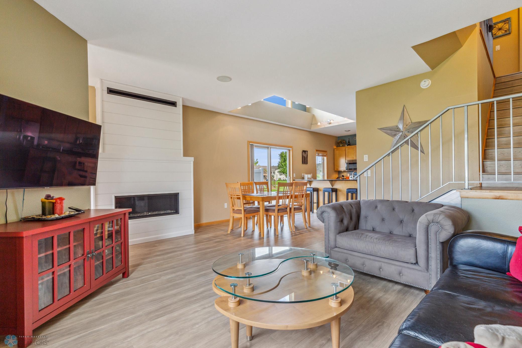 Fargo, North Dakota 58104, United States, 3 Bedrooms Bedrooms, ,3 BathroomsBathrooms,Residential,Pending,54991