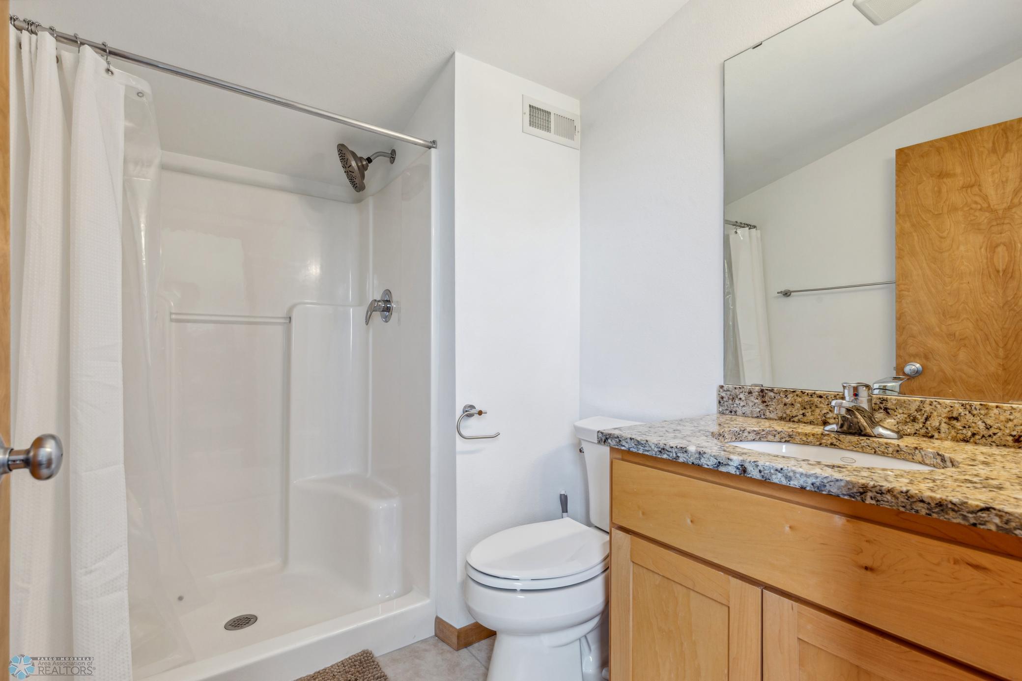 Fargo, North Dakota 58104, United States, 3 Bedrooms Bedrooms, ,3 BathroomsBathrooms,Residential,Pending,54991