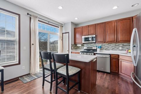 Townhouse For Sale - 1354 Savanna Drive<br/> Shakopee, MN 55379