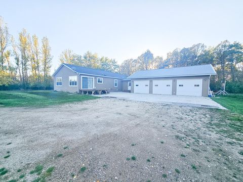 Apartment For Sale - 14590 380th Street<br/> Marshall County, Middle River, MN 56737