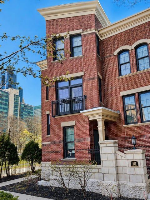 Townhouse For Sale - 511 S 10th Street<br/> Minneapolis, MN 55404
