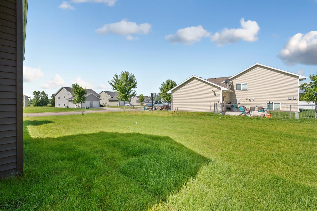 883 Escalade Lane, Owatonna, Minnesota image 12