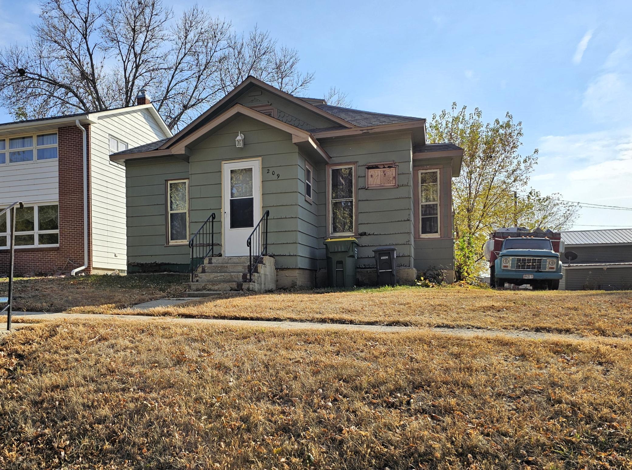 209 2nd St, Jasper, Minnesota image 1