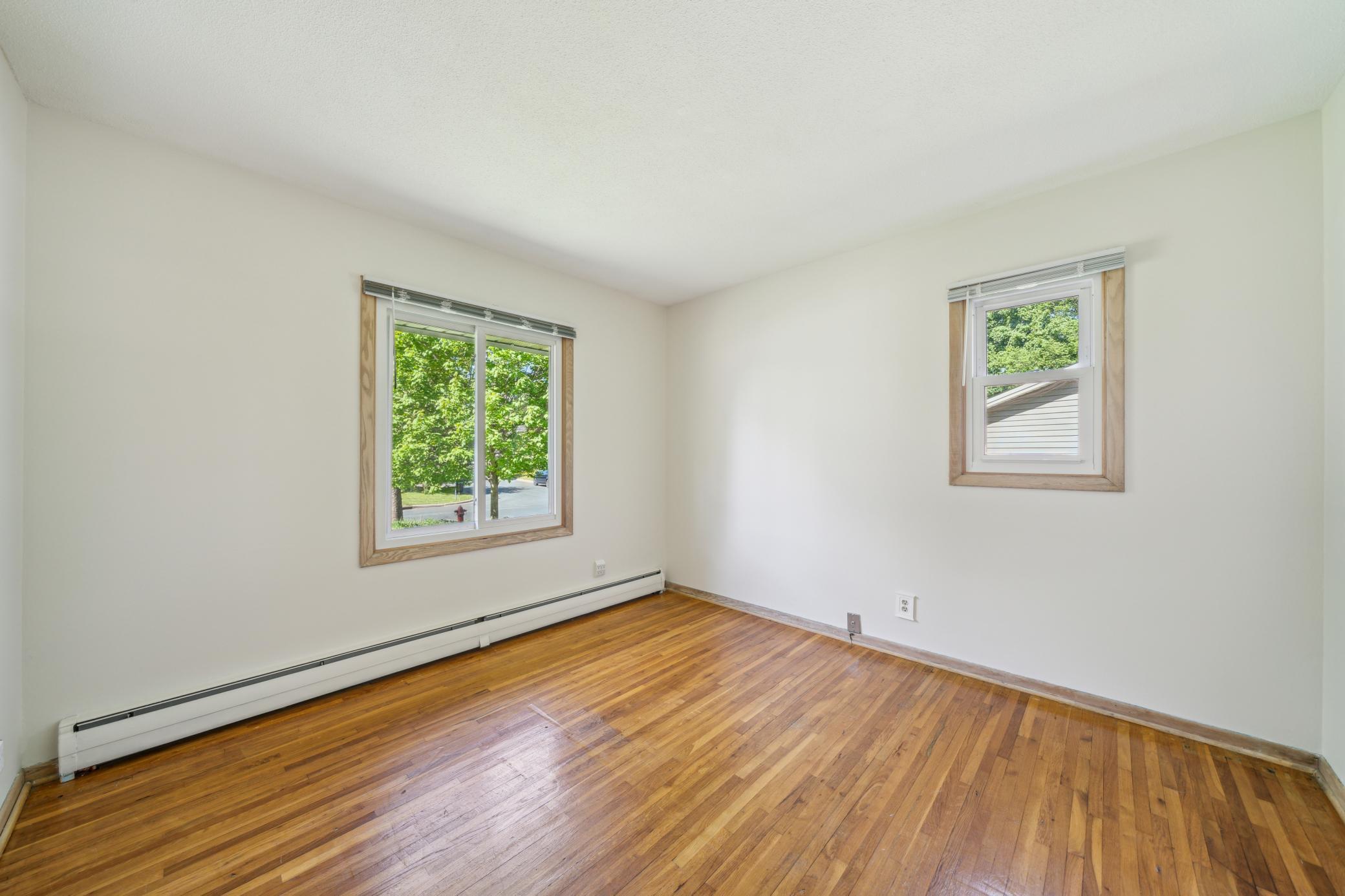 11413 Christansen Court, Burnsville, Minnesota image 22