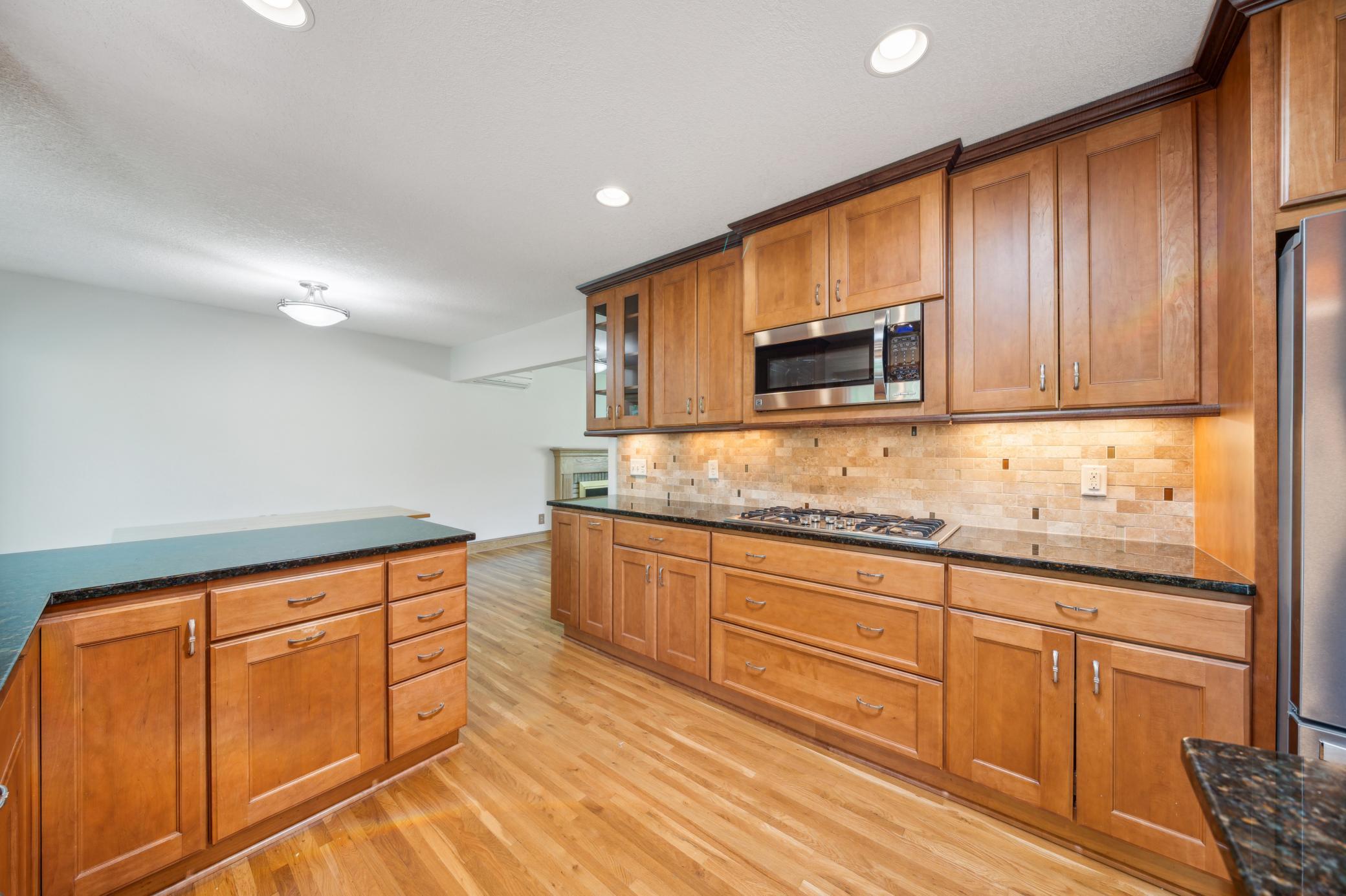 11413 Christansen Court, Burnsville, Minnesota image 14
