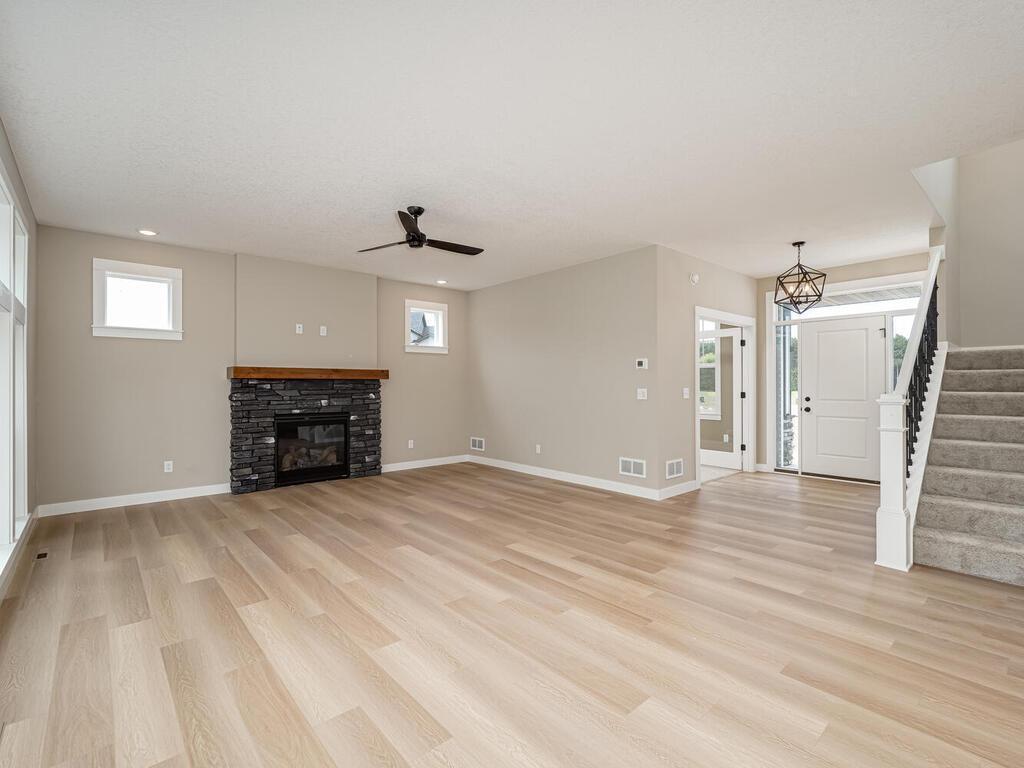 20713 Tamarack Street, Oak Grove, Minnesota image 3