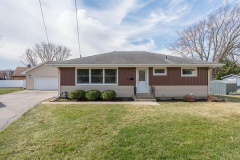 Homes For Sale - 120 Wilson Way<br/> Blue Earth County, Mankato, MN 56001