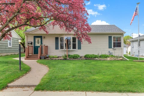 Homes For Sale - 1562 Hoyt Avenue<br/> Ramsey County, Saint Paul, MN 55106
