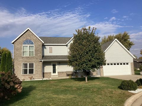 Homes For Sale - 119 Hall Lane<br/> Alden, MN 56009