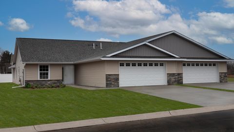 Townhouse For Sale - 1407 S 2nd Street<br/> Mille Lacs County, Princeton, MN 55371