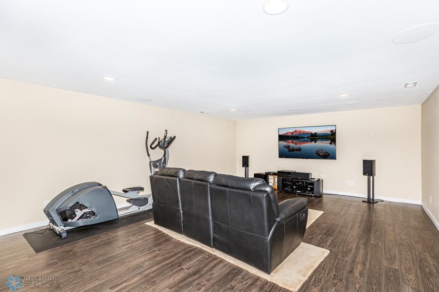 Detroit Lakes, Minnesota 56501, United States, 4 Bedrooms Bedrooms, ,3 BathroomsBathrooms,Residential,Active,60075