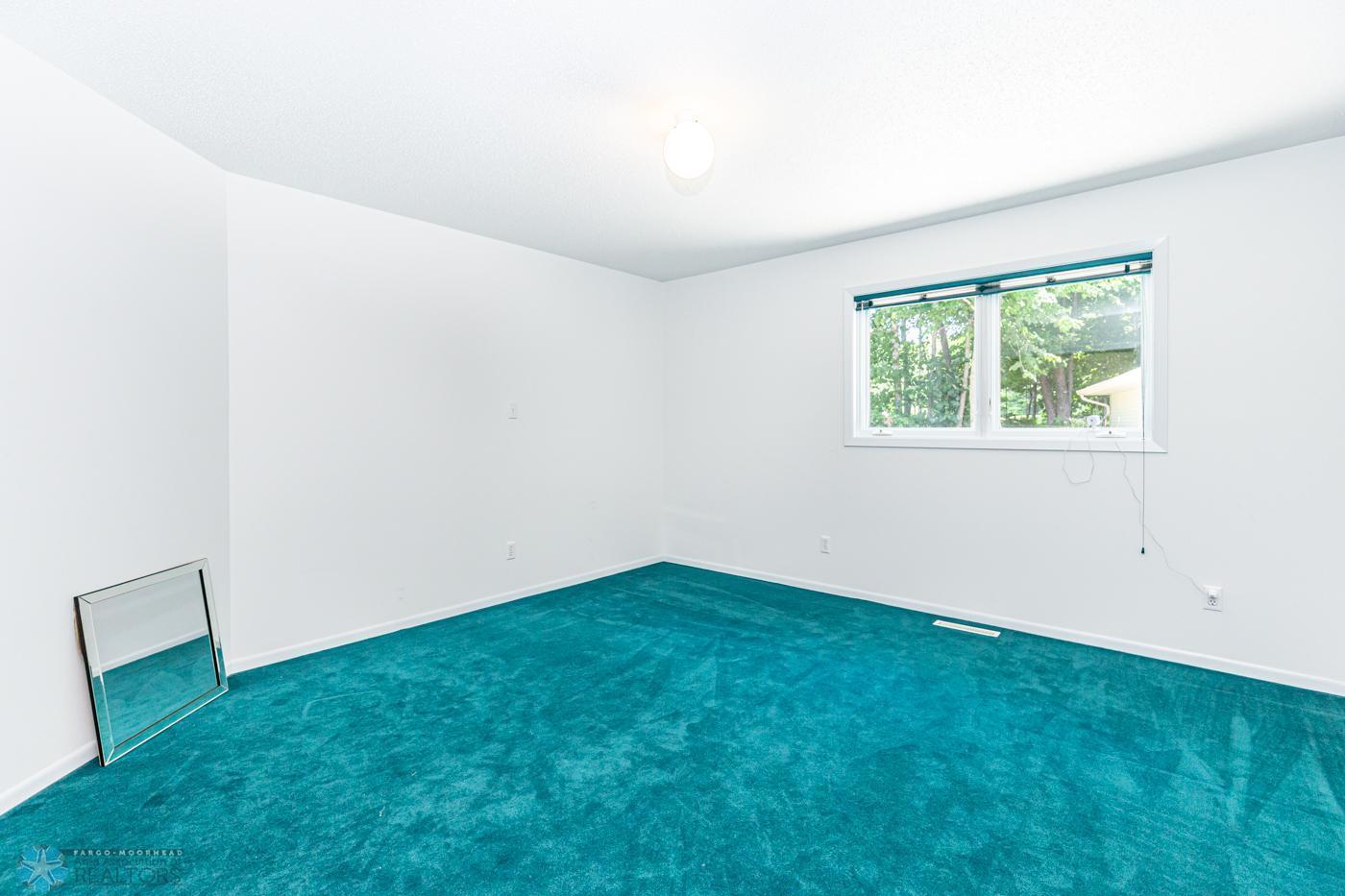 Detroit Lakes, Minnesota 56501, United States, 4 Bedrooms Bedrooms, ,3 BathroomsBathrooms,Residential,Active,60075