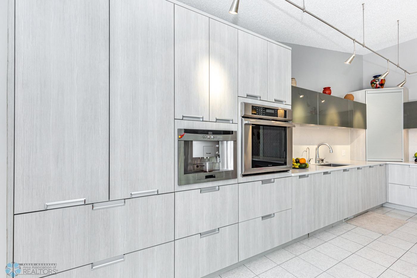 Detroit Lakes, Minnesota 56501, United States, 4 Bedrooms Bedrooms, ,3 BathroomsBathrooms,Residential,Active,60075