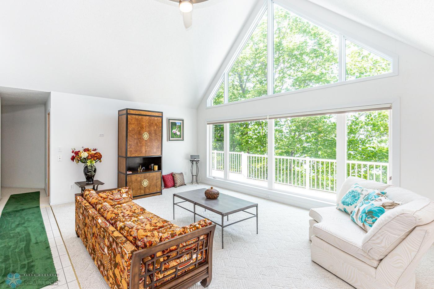 Detroit Lakes, Minnesota 56501, United States, 4 Bedrooms Bedrooms, ,3 BathroomsBathrooms,Residential,Active,60075