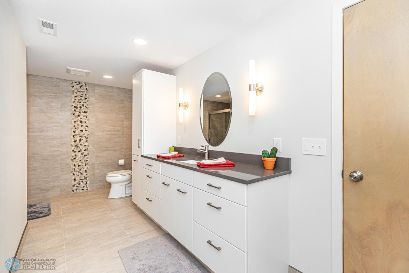 Detroit Lakes, Minnesota 56501, United States, 4 Bedrooms Bedrooms, ,3 BathroomsBathrooms,Residential,Active,60075