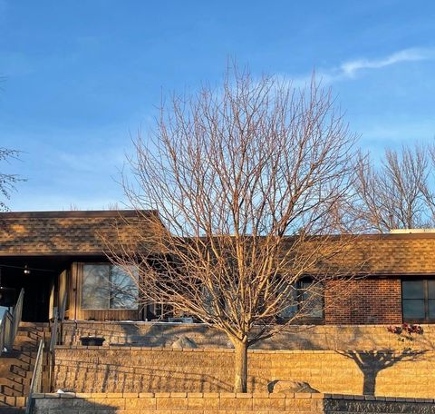 Condo For Sale - 909 Luther Place<br/> Albert Lea, MN 56007