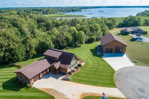 Homes For Sale - 2701 Pristine Bay Court<br/> Alexandria, MN 56308