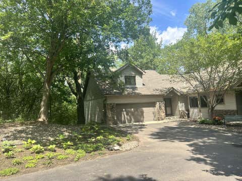 Townhouse For Sale - 13416 Parkwood Drive<br/> Dakota County, Burnsville, MN 55337